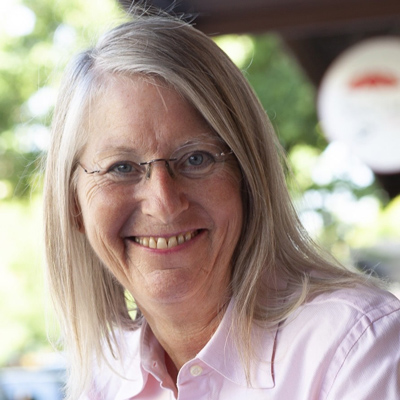 Headshot of D'Lynda Fischer